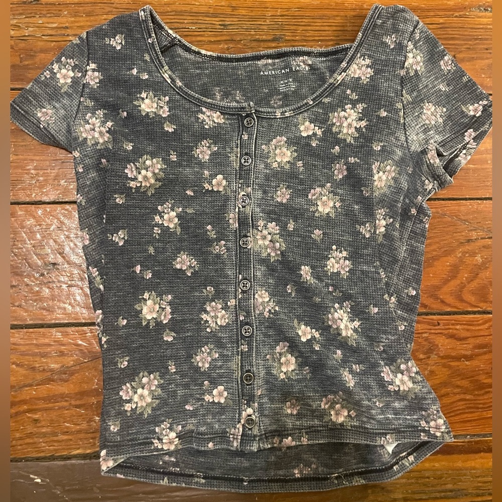 American Eagle Knitted Floral Crop Top